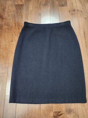 St John Collection women's black skirt in size 12
